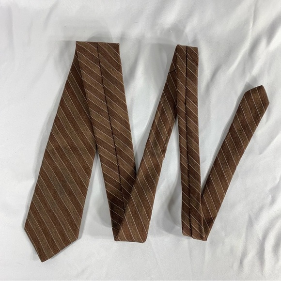 Dillard’s for Dillard’s Men’s Vintage Brown Striped Tie - Picture 8 of 8